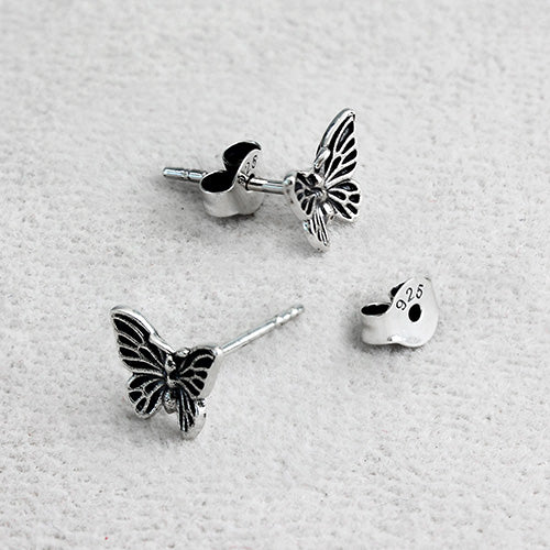 Flutter Fearless Stud Earring
